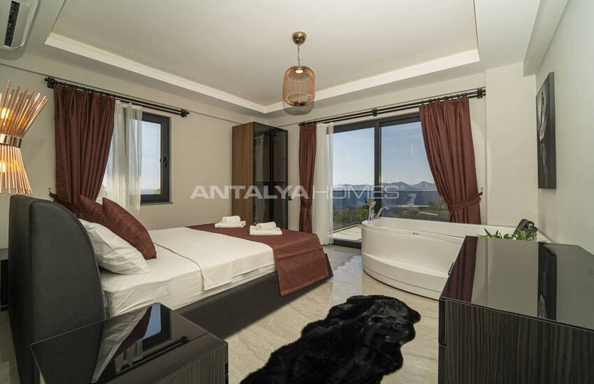 فيلا منفصلة مع مسبح داخلي وخارجي في فاراليا، فتحية 35