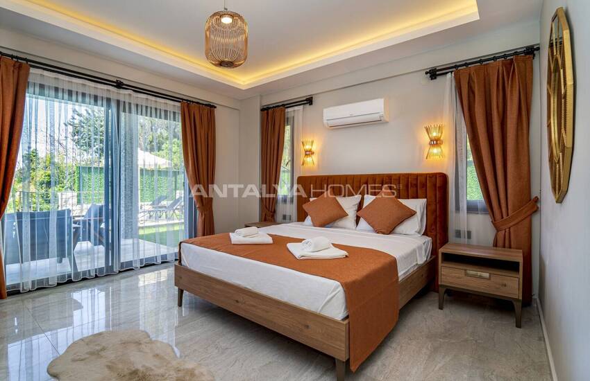 فيلا منفصلة مع مسبح داخلي وخارجي في فاراليا، فتحية 46