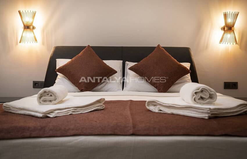 فيلا منفصلة مع مسبح داخلي وخارجي في فاراليا، فتحية 18