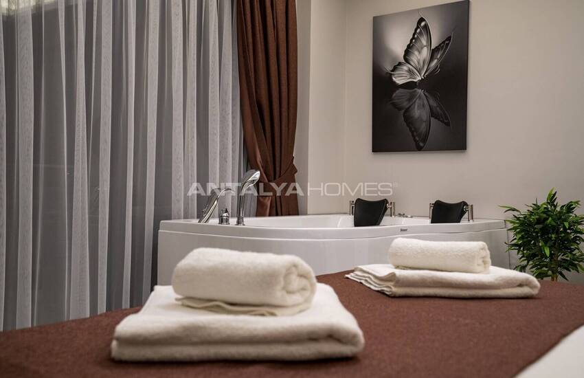 فيلا منفصلة مع مسبح داخلي وخارجي في فاراليا، فتحية 19