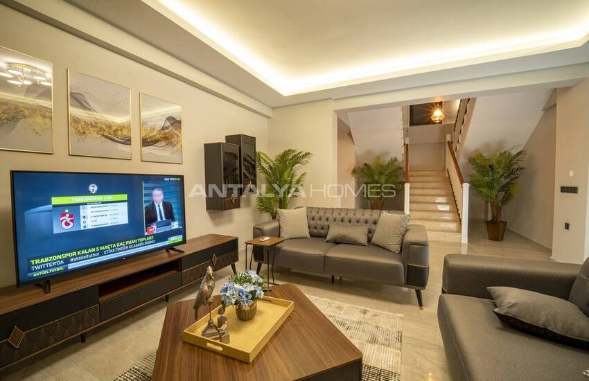 فيلا منفصلة مع مسبح داخلي وخارجي في فاراليا، فتحية 14