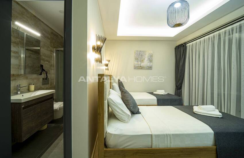 فيلا منفصلة مع مسبح داخلي وخارجي في فاراليا، فتحية 22