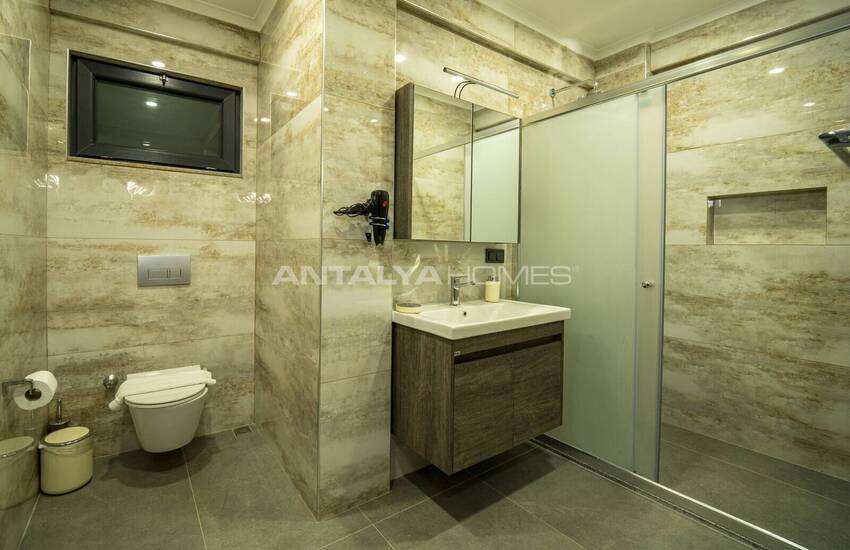 فيلا منفصلة مع مسبح داخلي وخارجي في فاراليا، فتحية 23