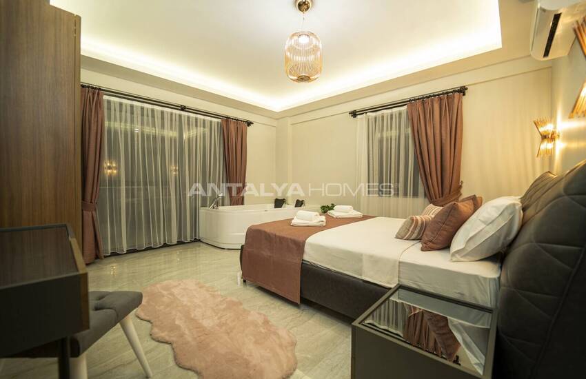 فيلا منفصلة مع مسبح داخلي وخارجي في فاراليا، فتحية 24