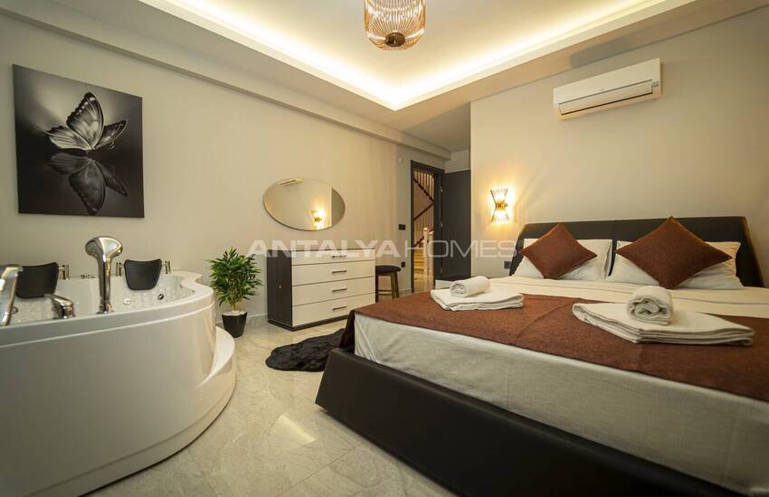 فيلا منفصلة مع مسبح داخلي وخارجي في فاراليا، فتحية 25