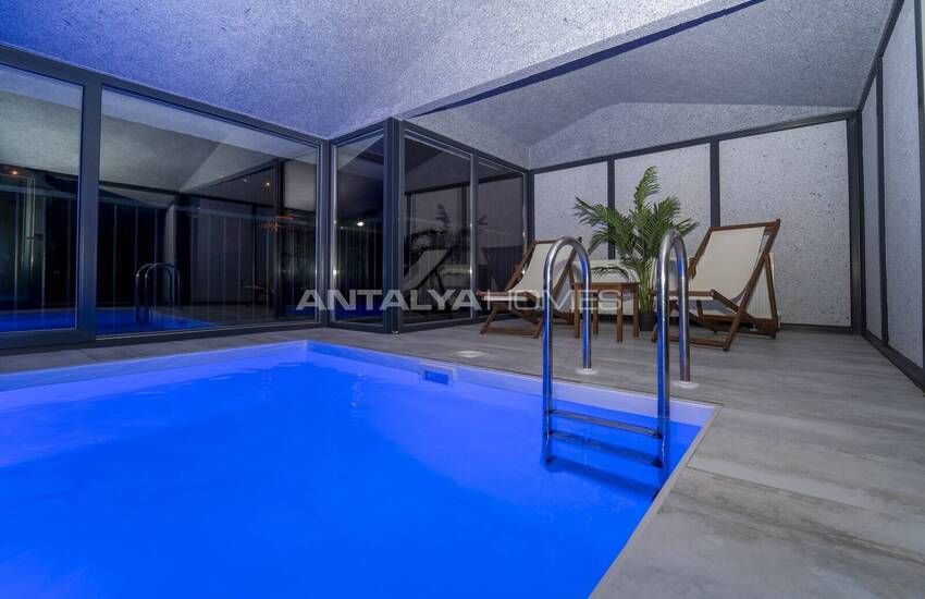 فيلا منفصلة مع مسبح داخلي وخارجي في فاراليا، فتحية 50