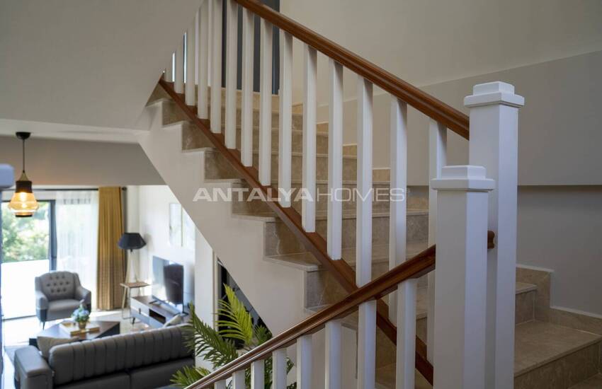 فيلا منفصلة مع مسبح داخلي وخارجي في فاراليا، فتحية 27