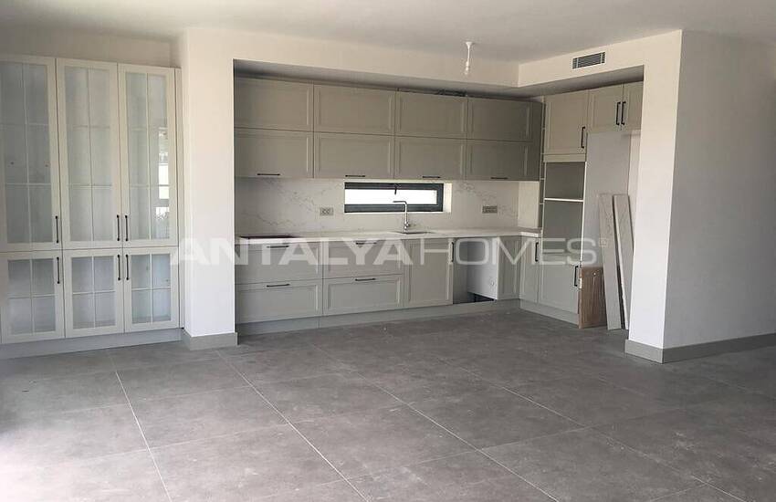 خانه مستقل 4 خوابه در یک مکان مرکزی در موغلا، بدروم 32