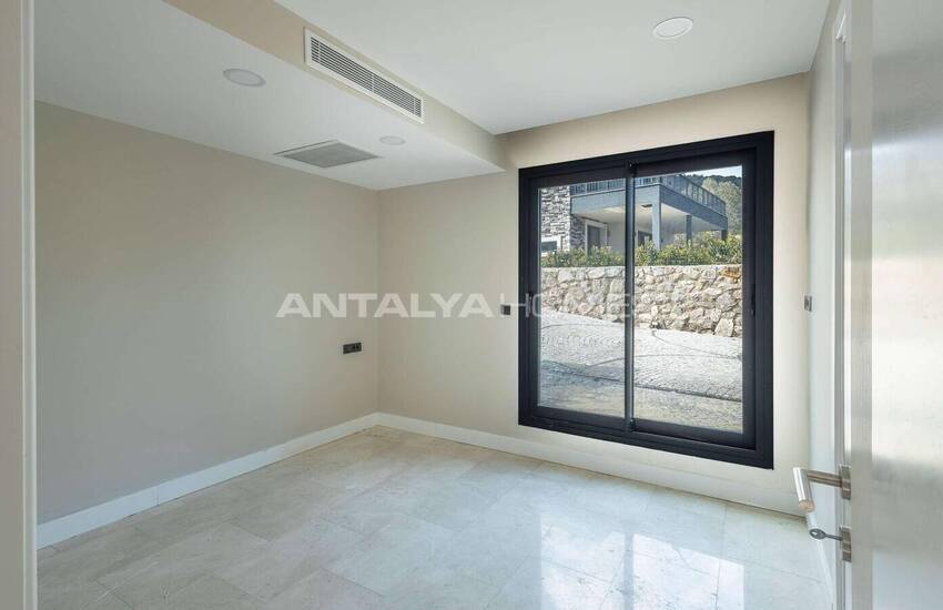 فيلا بتصميم مميز في مجمع آمن في بودروم توربا 13