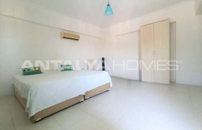 Muğla Milas’ta Denize Yürüme Mesafesinde Site İçinde Daire 14