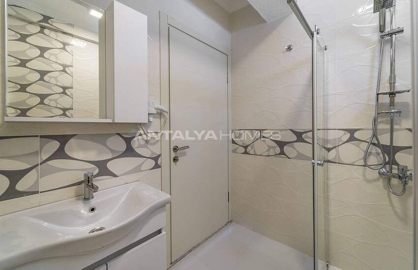 Шикарная Вилла с Личным Садом и Бассейнами в Олюденизе 32