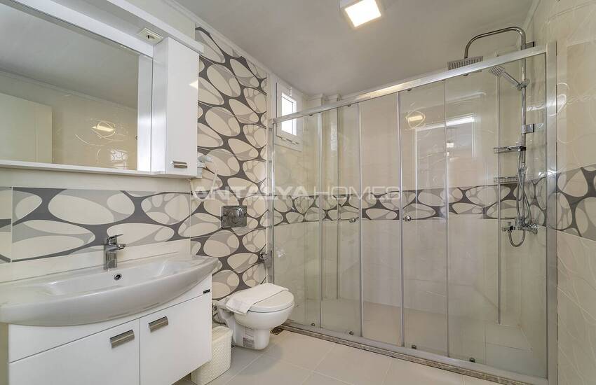 Шикарная Вилла с Личным Садом и Бассейнами в Олюденизе 33