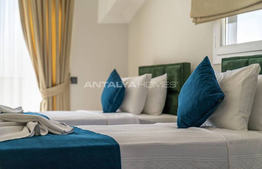 Шикарная Вилла с Личным Садом и Бассейнами в Олюденизе 38