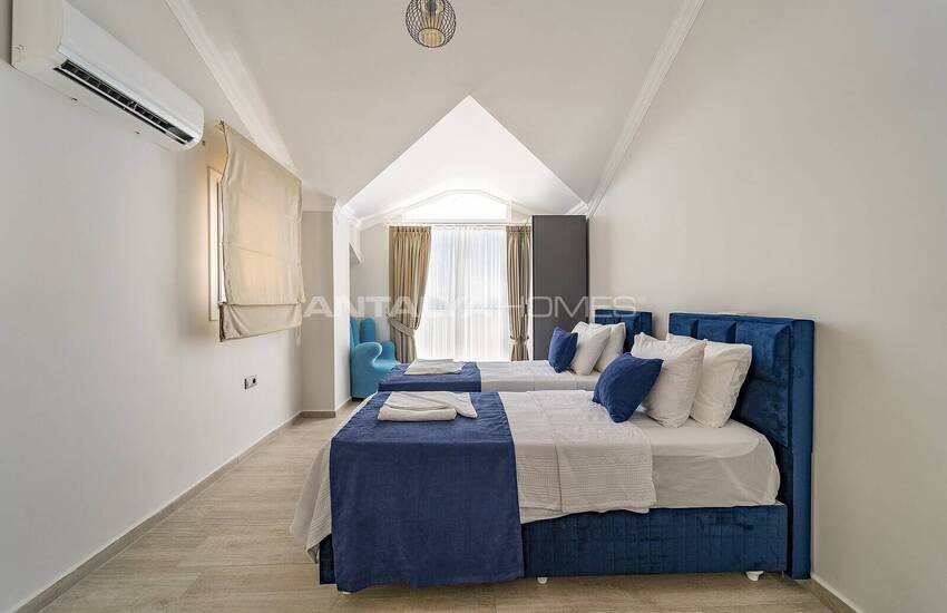 Шикарная Вилла с Личным Садом и Бассейнами в Олюденизе 26