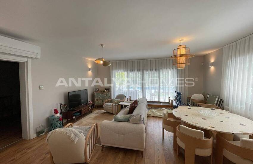 Muğla Fethiye'de Çalış Plajı'na Yakın Havuzlu 4+1 Villa 13
