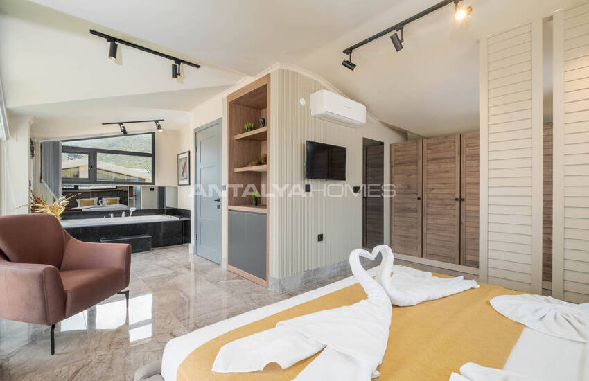 Ölüdeniz'de 3+1 Müstakil Havuz ve Saunalı Satılık Villa 24