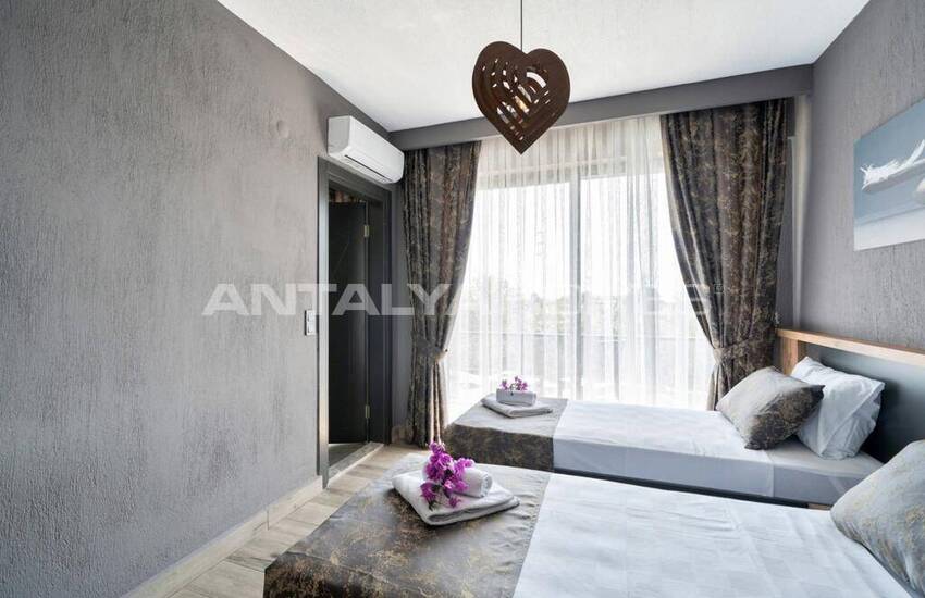 Fethiye Çiftlik'te Açık ve Kapalı Yüzme Havuzlu 3+1 Villa 20