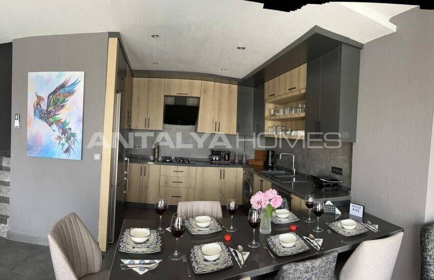 Fethiye Çiftlik'te Açık ve Kapalı Yüzme Havuzlu 3+1 Villa 10