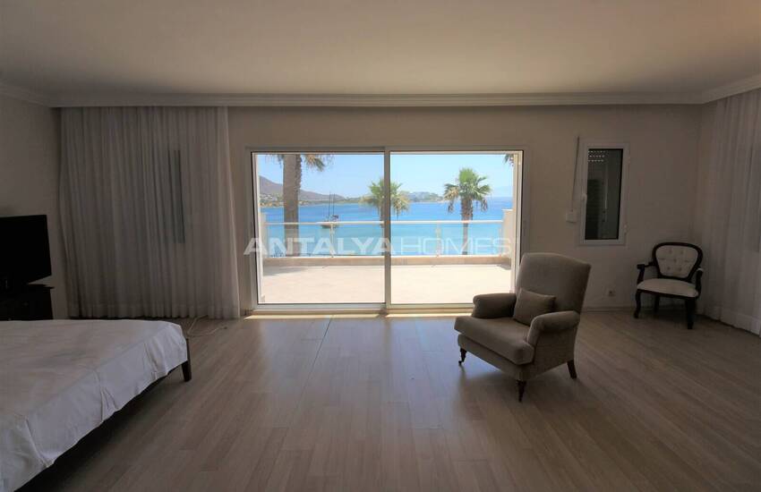 Detached Villa in Seafront Complex with Private Beach in Bodrum 24