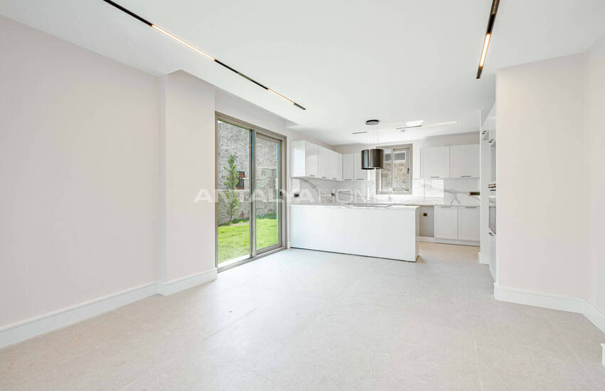 Detached Villas with Private Pools in Bodrum Kadikalesi 15