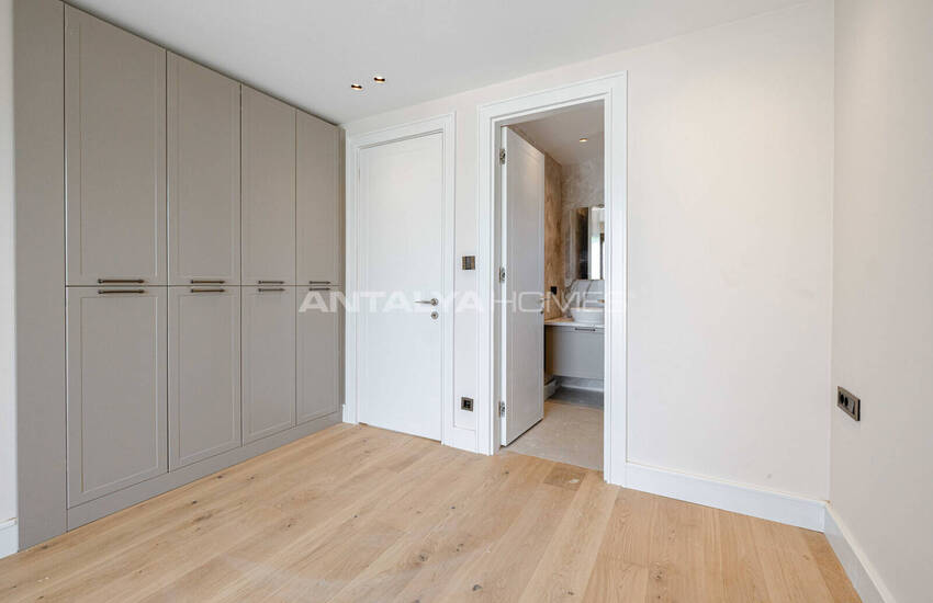 Detached Villas with Private Pools in Bodrum Kadikalesi 25