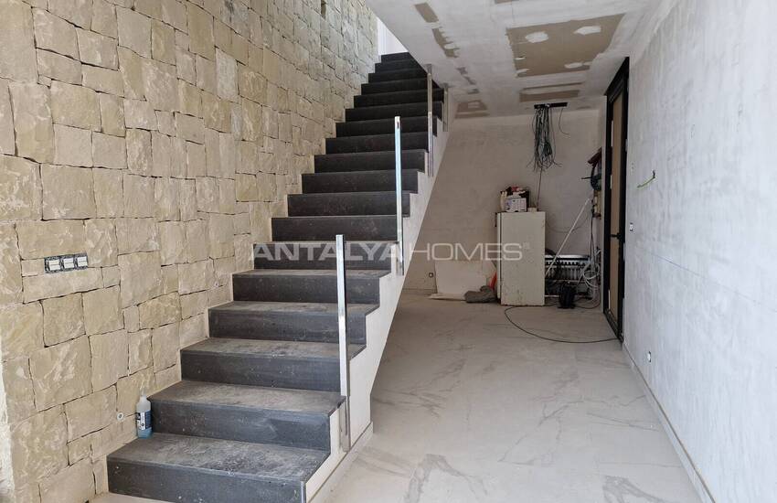 Muğla Sarıgerme'de Denize Yakın Bahçeli Müstakil Villa 11