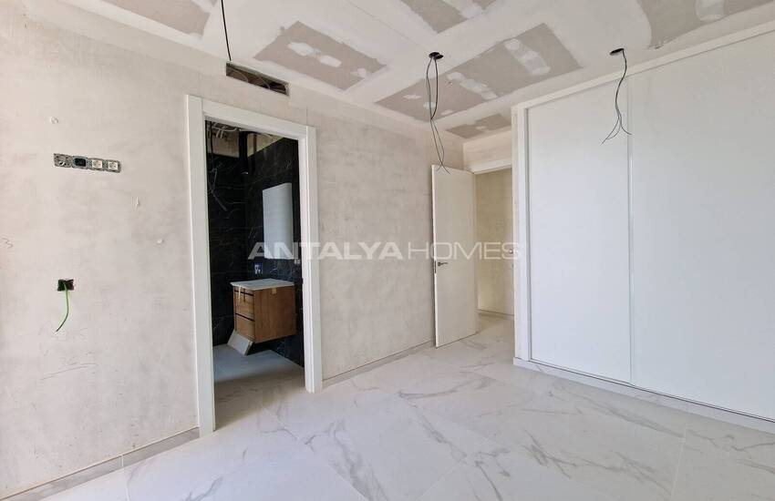 Muğla Sarıgerme'de Denize Yakın Bahçeli Müstakil Villa 13