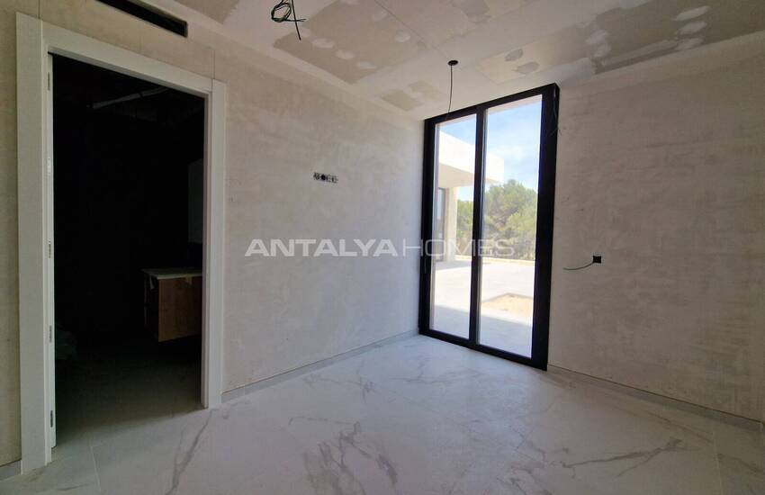 Muğla Sarıgerme'de Denize Yakın Bahçeli Müstakil Villa 12