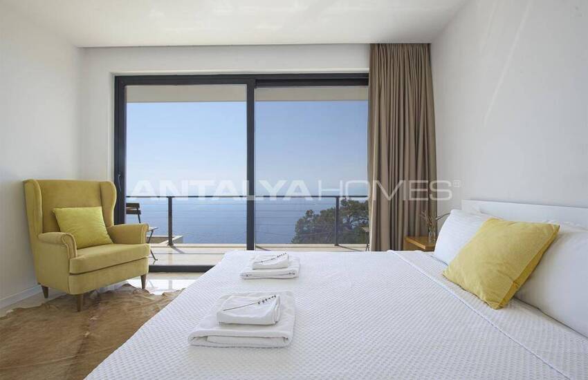 Muğla Fethiye'de Özel Havuzlu 6 Odalı Villa 22