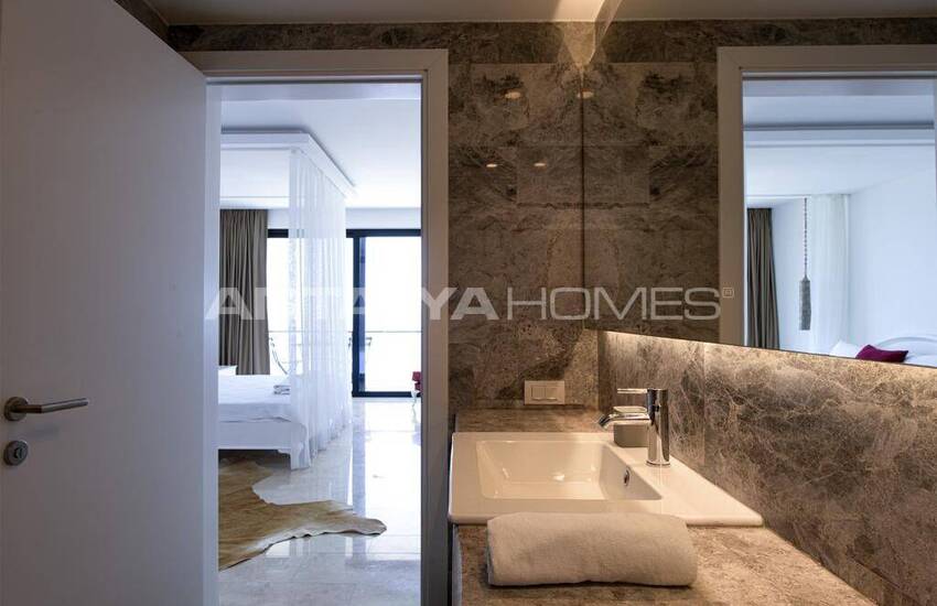 Muğla Fethiye'de Özel Havuzlu 6 Odalı Villa 24