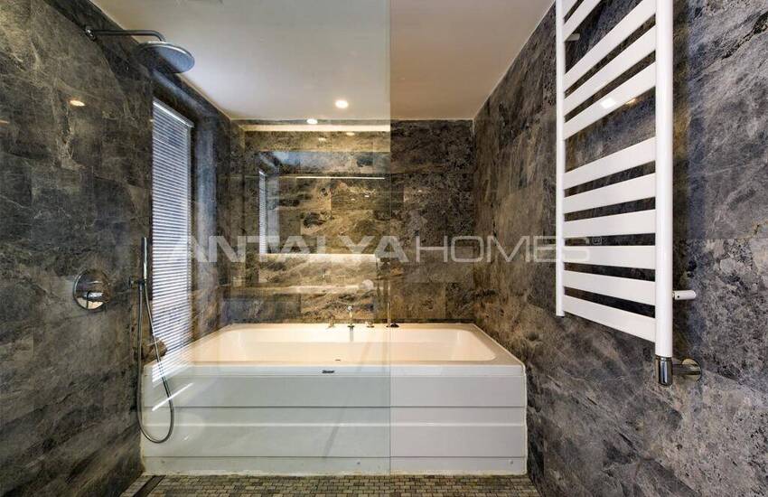 Muğla Fethiye'de Özel Havuzlu 6 Odalı Villa 26