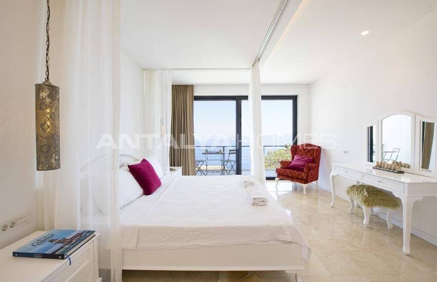 Muğla Fethiye'de Özel Havuzlu 6 Odalı Villa 15