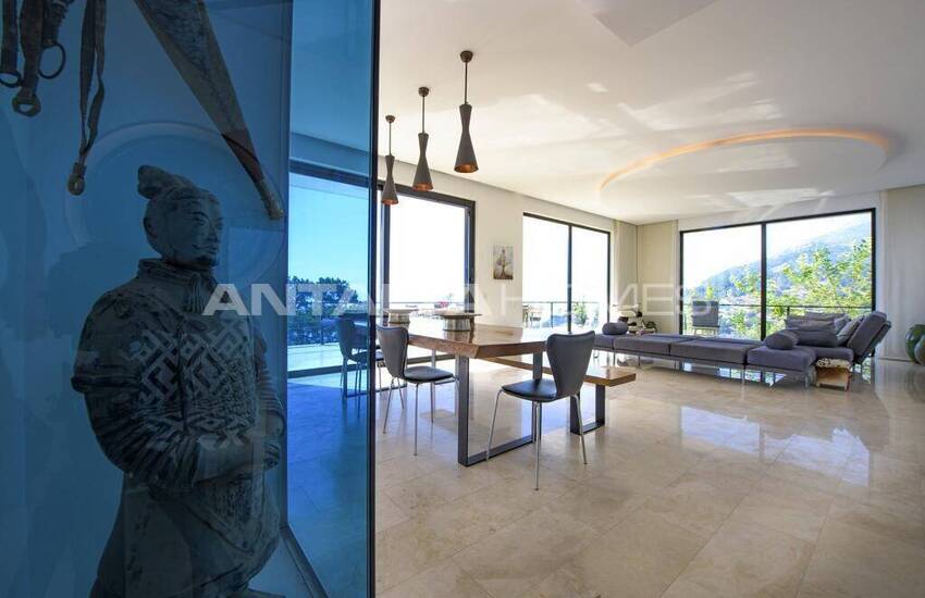 Muğla Fethiye'de Özel Havuzlu 6 Odalı Villa 11