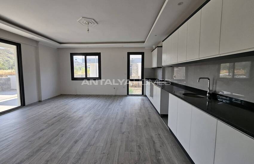 خانه مستقل 4 خوابه با استخر در فتحیه 7