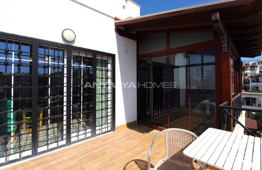 Muğla Bodrum'da Müştemilatlı Deniz Manzaralı Müstakil Villa 23