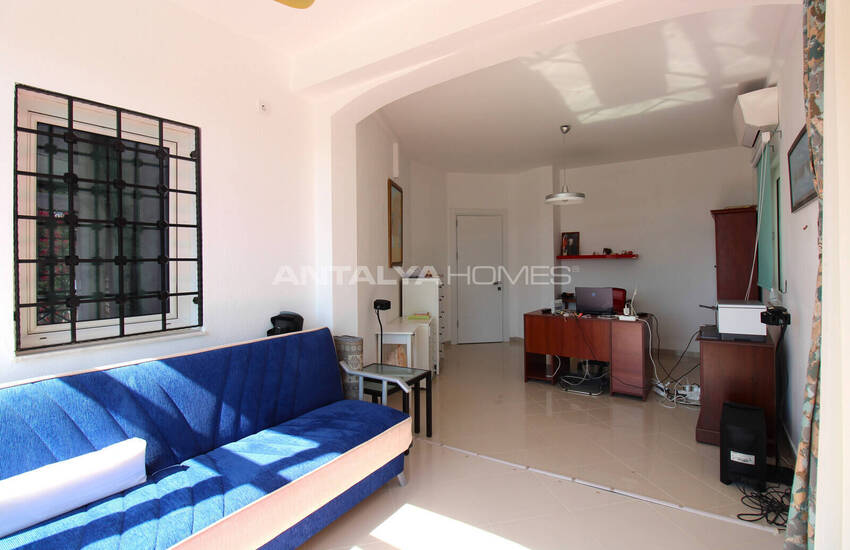 Muğla Bodrum'da Müştemilatlı Deniz Manzaralı Müstakil Villa 27