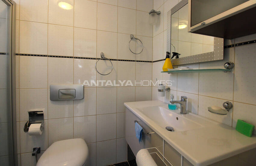 Muğla Bodrum'da Müştemilatlı Deniz Manzaralı Müstakil Villa 32