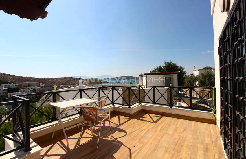 Muğla Bodrum'da Müştemilatlı Deniz Manzaralı Müstakil Villa 19