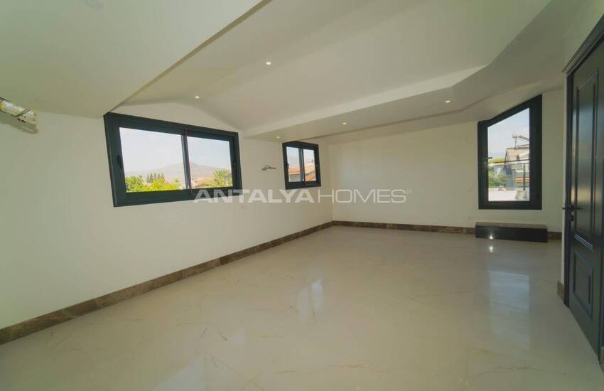 6-bedroom House with Private Pool in Fethiye 23