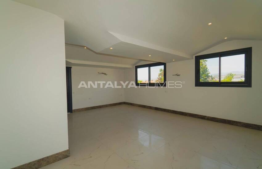 6-bedroom House with Private Pool in Fethiye 25