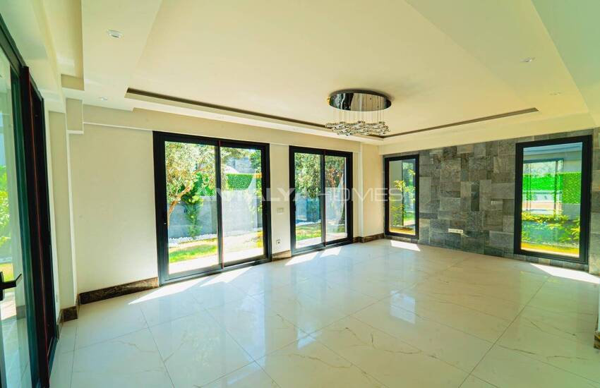 6-bedroom House with Private Pool in Fethiye 26