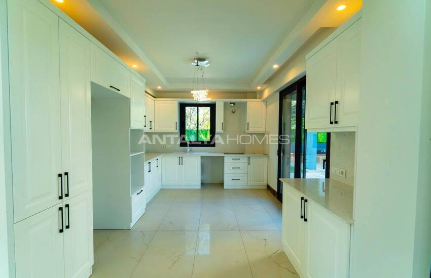 6-bedroom House with Private Pool in Fethiye 15