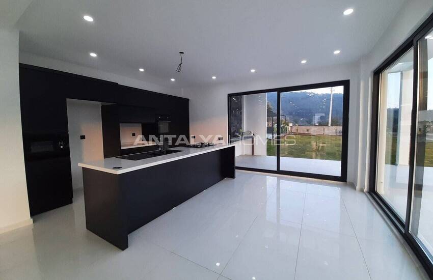 فيلا منفصلة مطلة على البحر في فتحية فاراليا 13