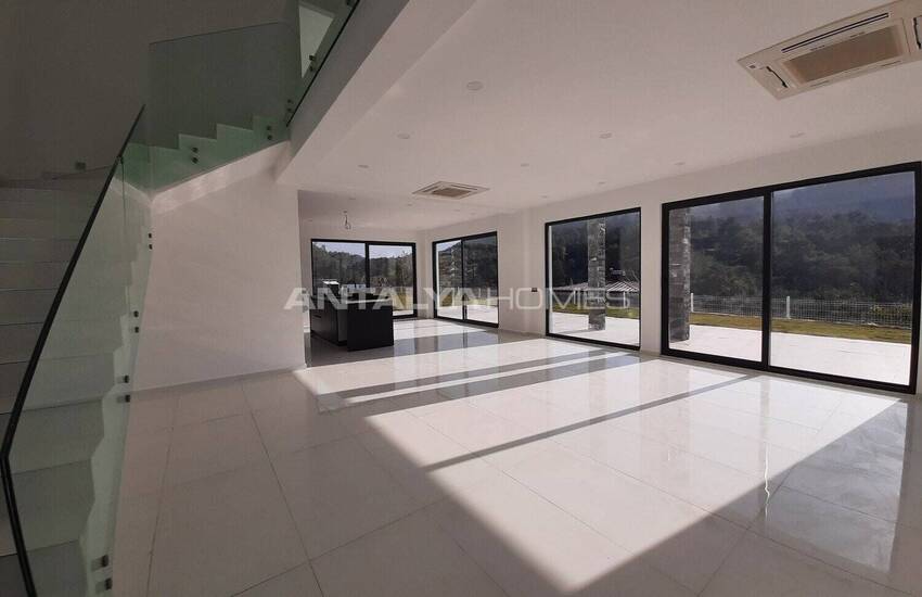 فيلا منفصلة مطلة على البحر في فتحية فاراليا 8