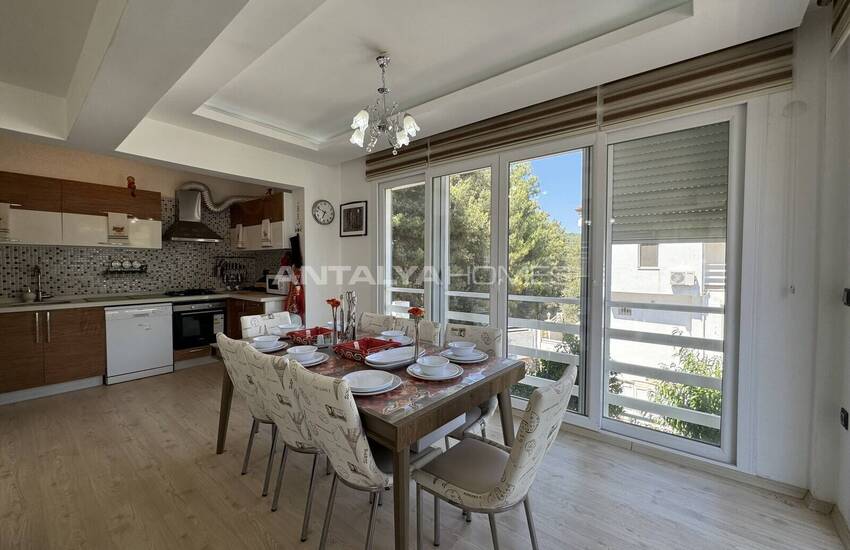 خانه ای زیبا با استخر در اولودنیز فتحیه 16