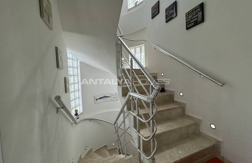 خانه ای زیبا با استخر در اولودنیز فتحیه 36