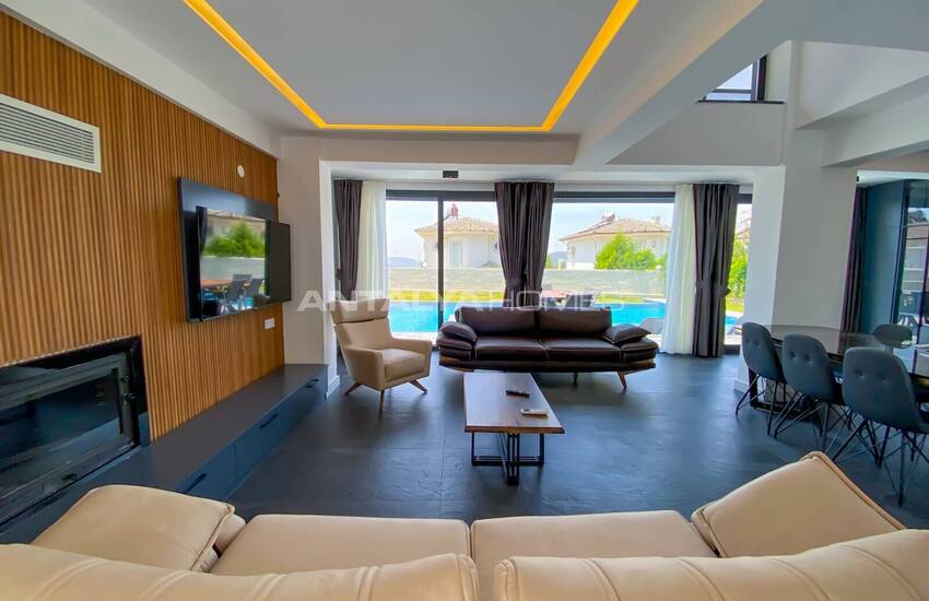 ویلای لوکس با پتانسیل درآمد اجاره در فتحیه 14