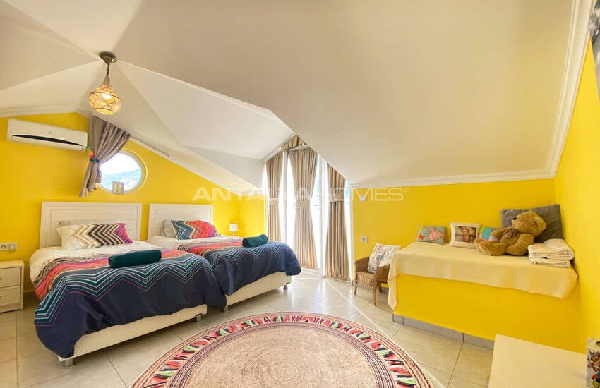 Fethiye Ölüdeniz'de Plaja Yakın Lüks Villa  17