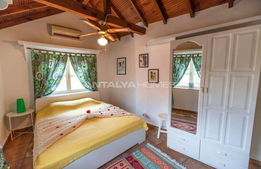 خانه ۳ خوابه در طبیعت، احاطه شده توسط فضای سبز در کایاکوی، فتحیه 18