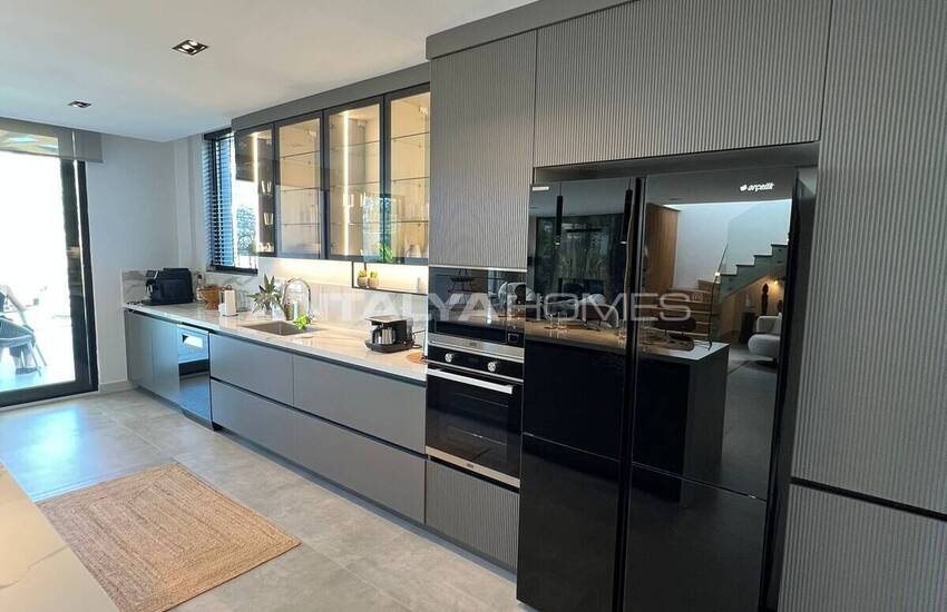 خانه‌هایی با استخر خصوصی و منظره دریا در بدروم گوموشلوک 9